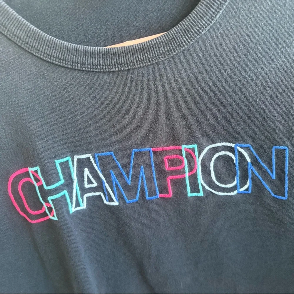 Vintage distressed embroidered black champion shirt - Picture 3 of 5